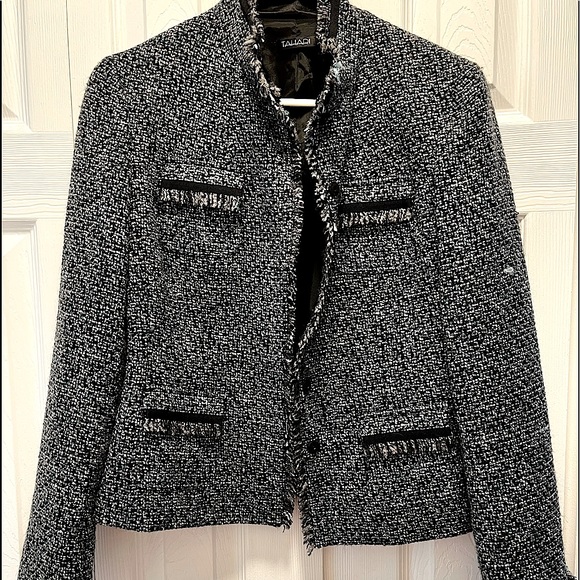The perfect tweed blazer👍🏼 - Picture 1 of 7